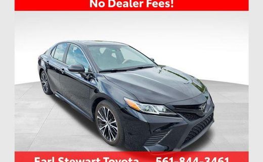 2020 Toyota Camry SE