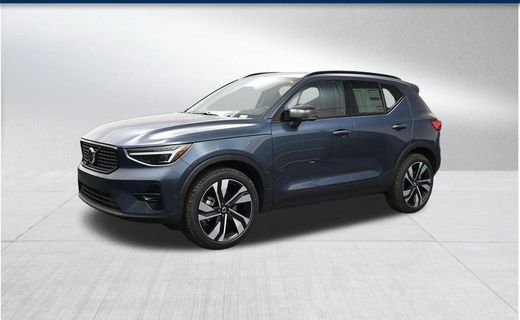 2026 Volvo XC40 Ultra Dark