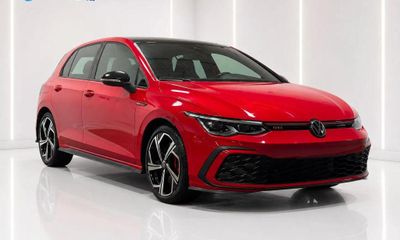 2023 Volkswagen Golf GTI 40TH Anniversary Edition