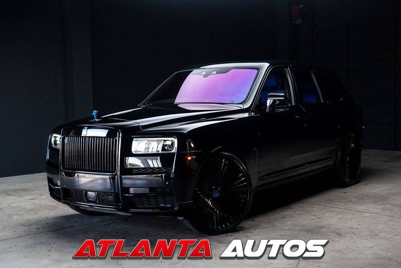2022 Rolls-Royce Cullinan — a typically priced live listing