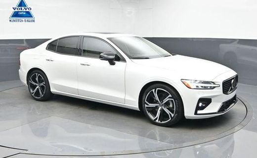 2024 Volvo S60 Ultimate Dark