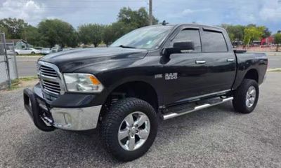 2016 Ram 1500 SLT