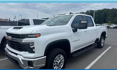 2024 Chevrolet Silverado HD LT