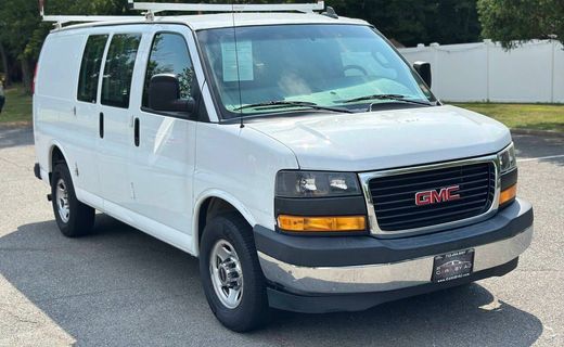 2018 GMC Savana Cargo