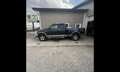 2002 Ford F-150 Lariat