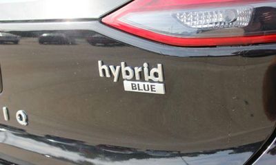 2018 Hyundai Ioniq Blue HEV