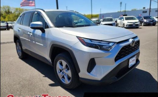 2022 Toyota RAV4 XLE