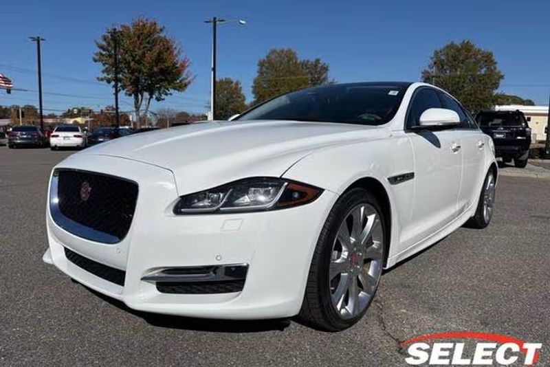 2019 Jaguar XJ — a typically priced live listing