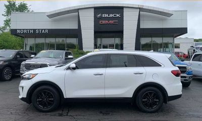 2019 Kia Sorento L LX S