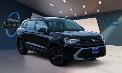 2026 Volkswagen Taos SE
