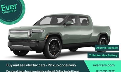 2025 Rivian R1T Premium
