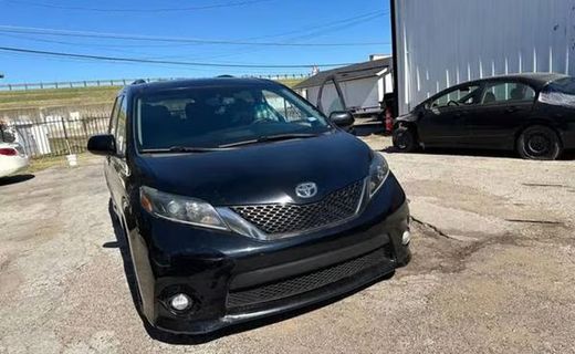 2015 Toyota Sienna SE