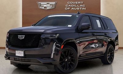 2023 Cadillac Escalade Sport