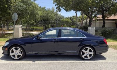 2013 Mercedes-Benz S-Class S550