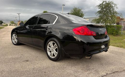 2013 Infiniti G37
