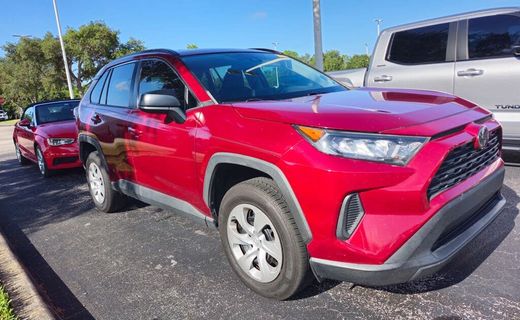 2020 Toyota RAV4 LE