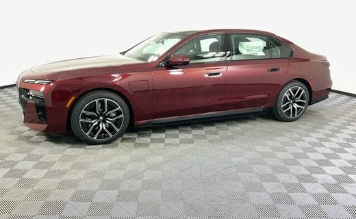 2025 BMW 750E xDrive