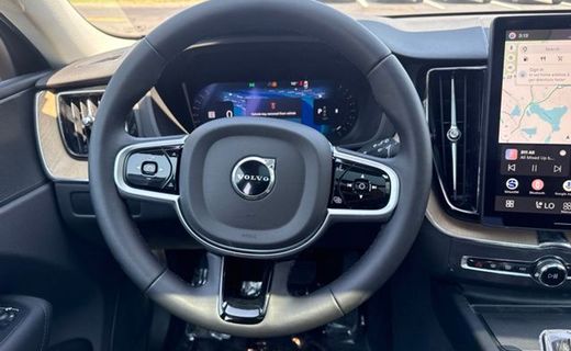 2026 Volvo XC60 Plus Dark