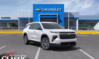 2025 Chevrolet Traverse LT