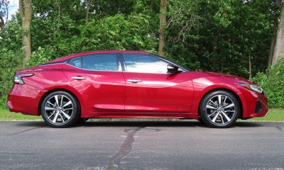 2023 Nissan Maxima SL