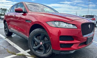 2017 Jaguar F-Pace Prestige