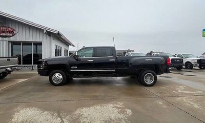 2017 Chevrolet Silverado High Country