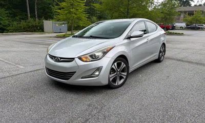 2015 Hyundai Elantra GLS Middle