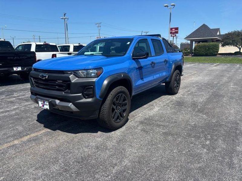 2025 Chevrolet Colorado — a typically priced live listing