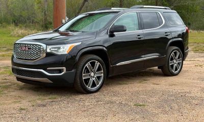 2018 GMC Acadia Denali