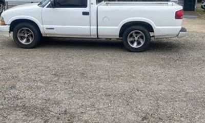 2000 Chevrolet S-10 Pickup