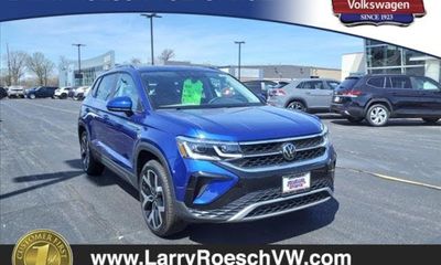 2023 Volkswagen Taos 4Motion SEL