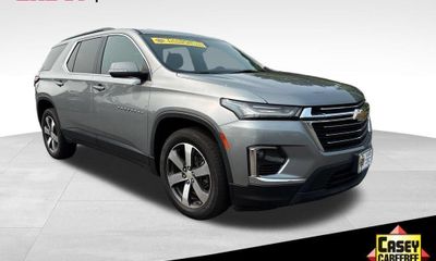 2023 Chevrolet Traverse LT