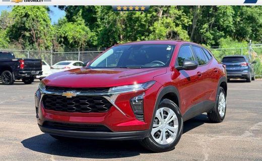 2025 Chevrolet Trax LS