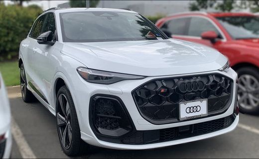 2026 Audi SQ5 Quattro Premium Plus