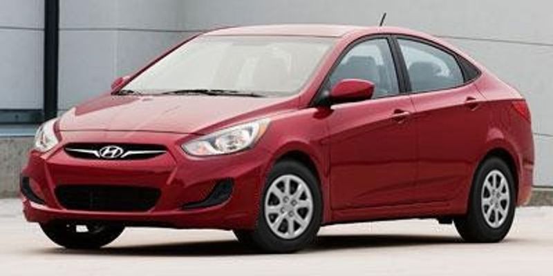 2013 Hyundai Accent — a typically priced live listing