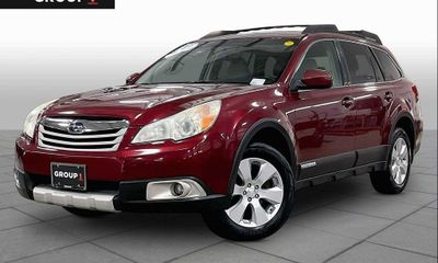 2011 Subaru Outback Limited M R