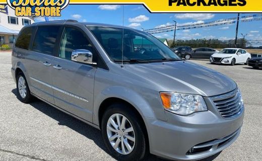2015 Chrysler Town AND Country