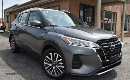 2023 Nissan Kicks SV