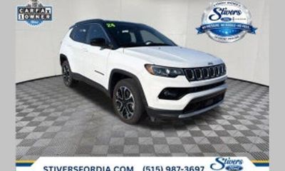 2023 Jeep Compass Latitude LUX Altitude