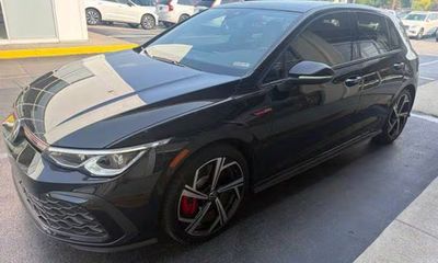 2024 Volkswagen Golf GTI SE