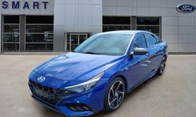 2023 Hyundai Elantra SE