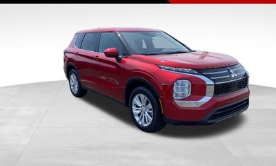 2026 Mitsubishi Outlander ES