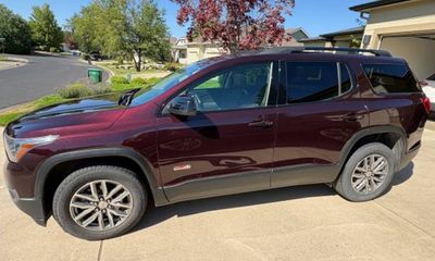 2018 GMC Acadia SLE 2