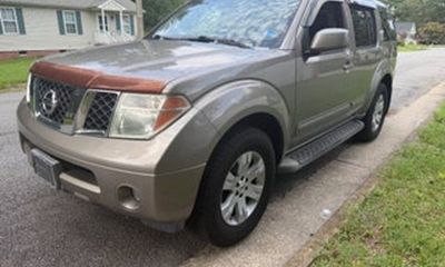 2007 Nissan Pathfinder LE
