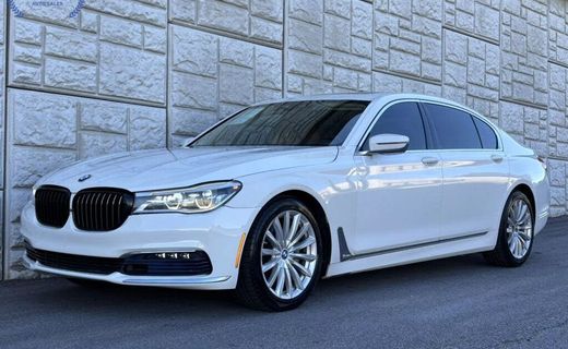 2016 BMW 740I