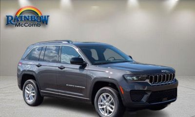 2026 Jeep Grand Cherokee Base Laredo