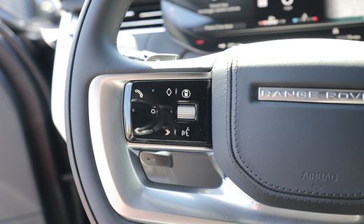 2026 Land Rover Range SE