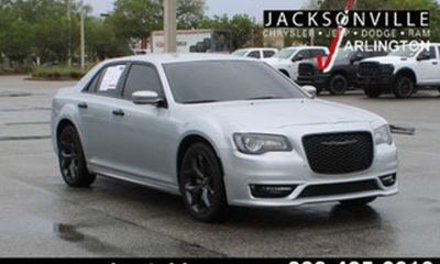2023 Chrysler 300 300C