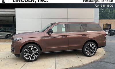 2027 Lincoln Navigator Black Label