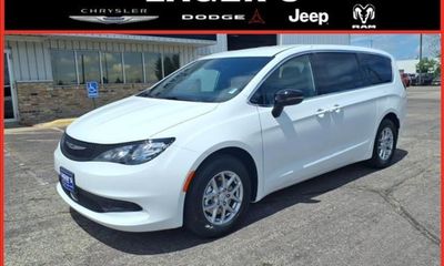 2027 Chrysler Pacifica LX